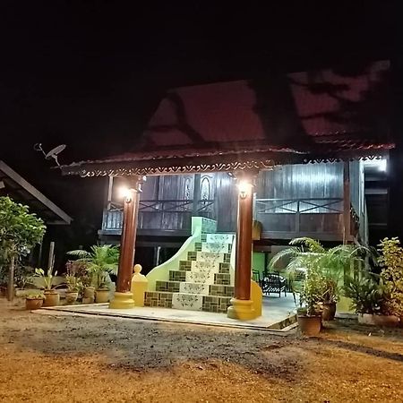 Homestay Warisan Bonda Masjid Tanah/Melaka Ngoại thất bức ảnh